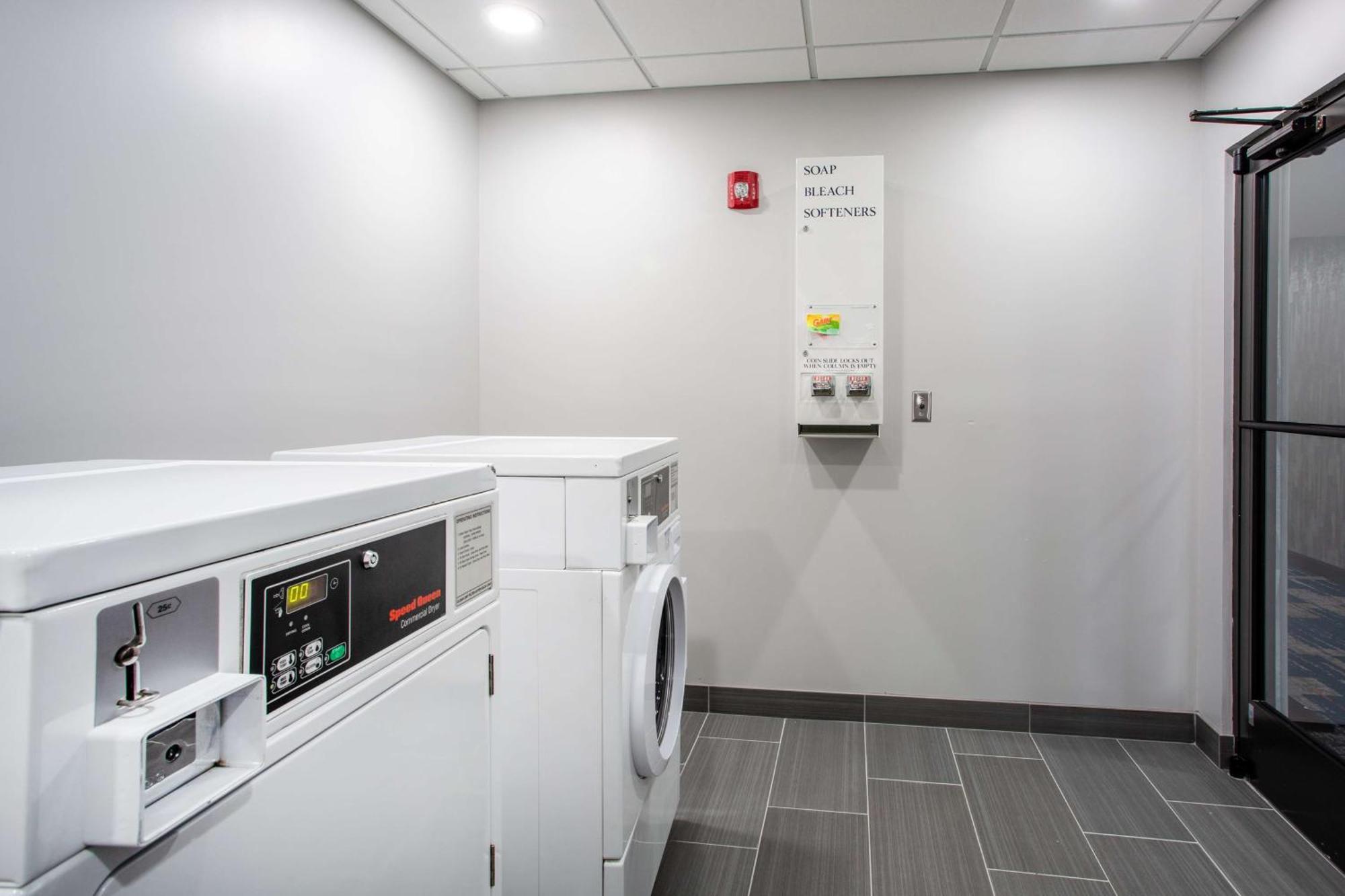 Hampton Inn Elkins Εξωτερικό φωτογραφία